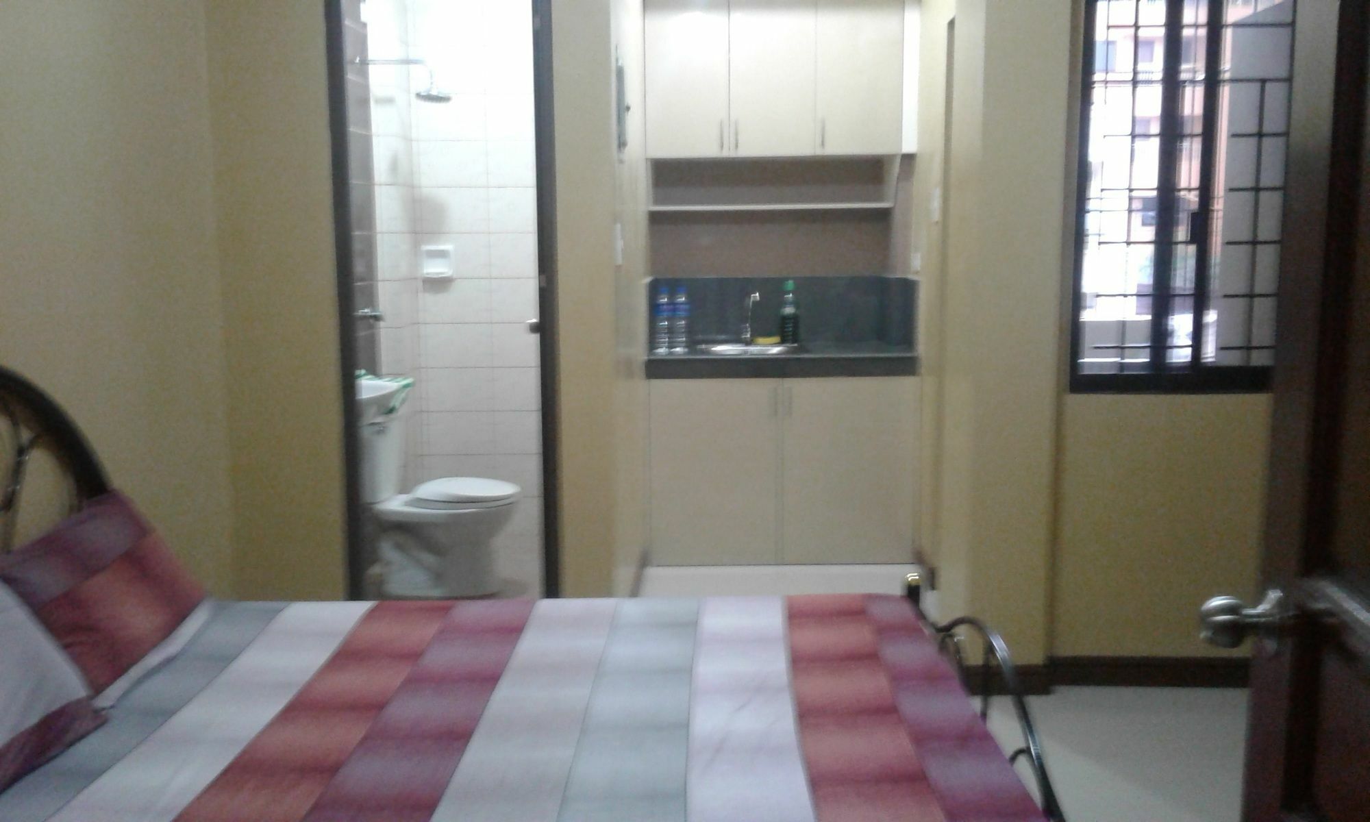 Christopher B&B And Apartments (Adults Only) Paranaque City Eksteriør billede